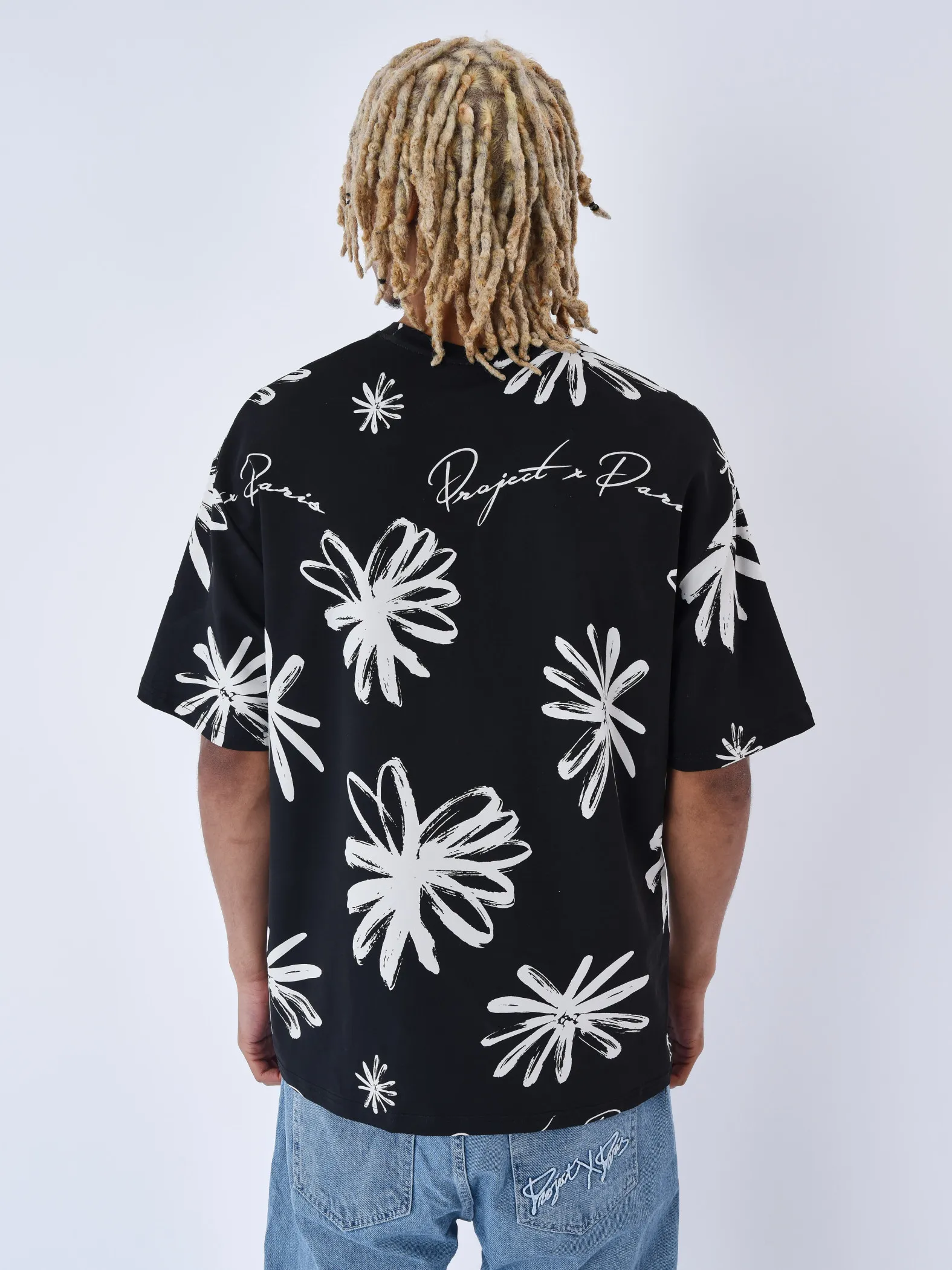 all over Camiseta boceto floral