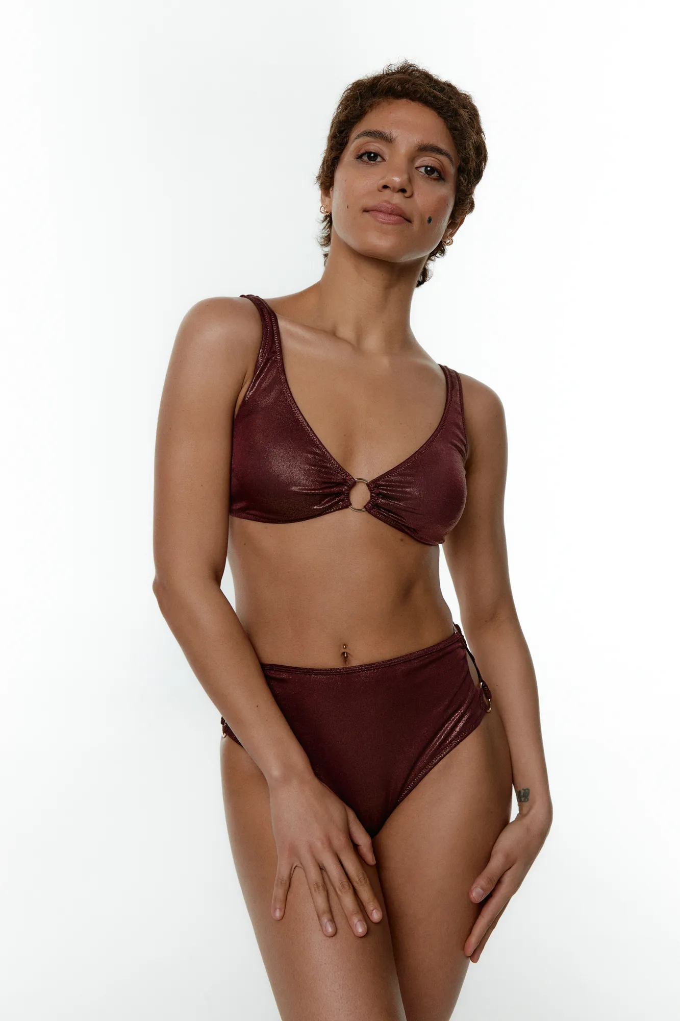 Black Limba Top bikini halter con aplique dorado Cady Copper