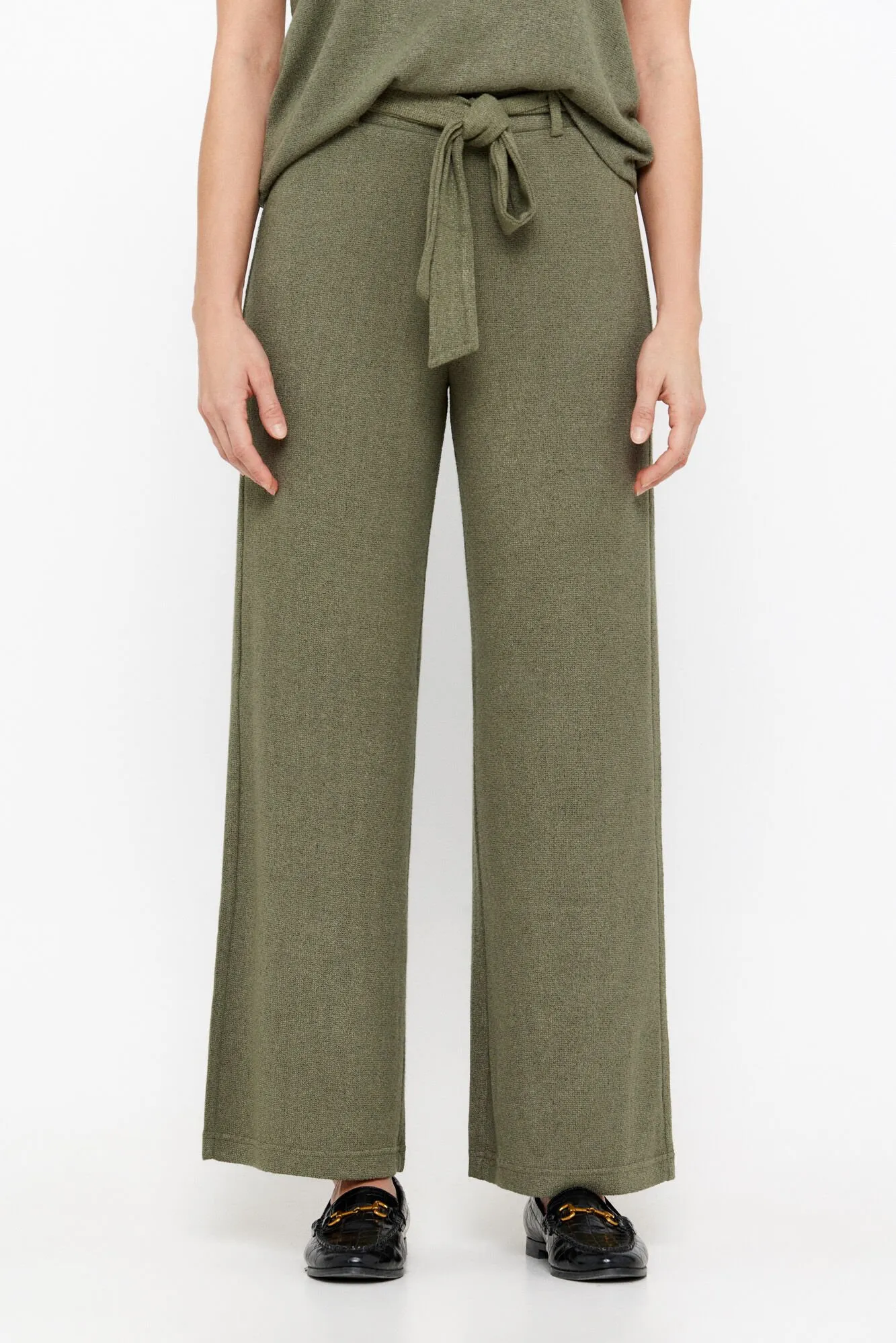 Cropped knit trousers