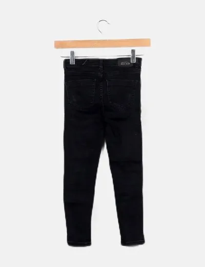 Mango Pantalón negro denim