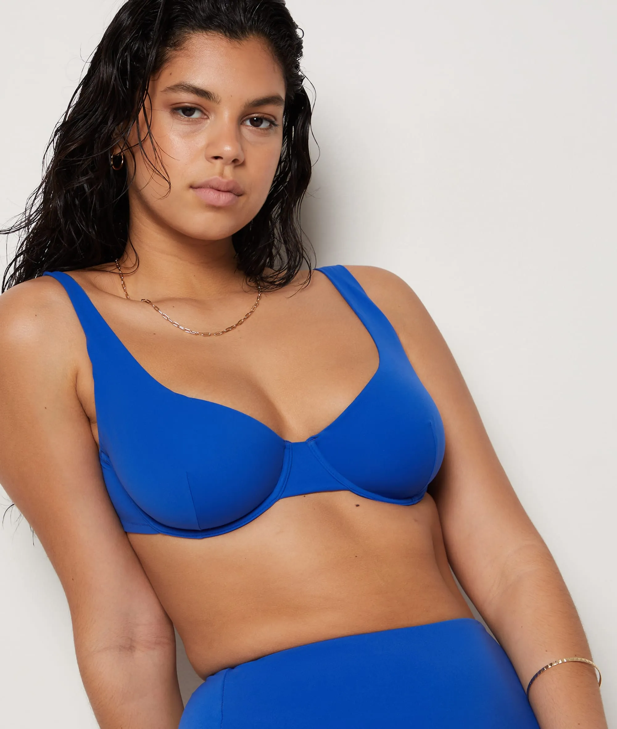 Sujetador bikini sin relleno. Copa C-E SCULPT BLEU ROYAL - ETAM