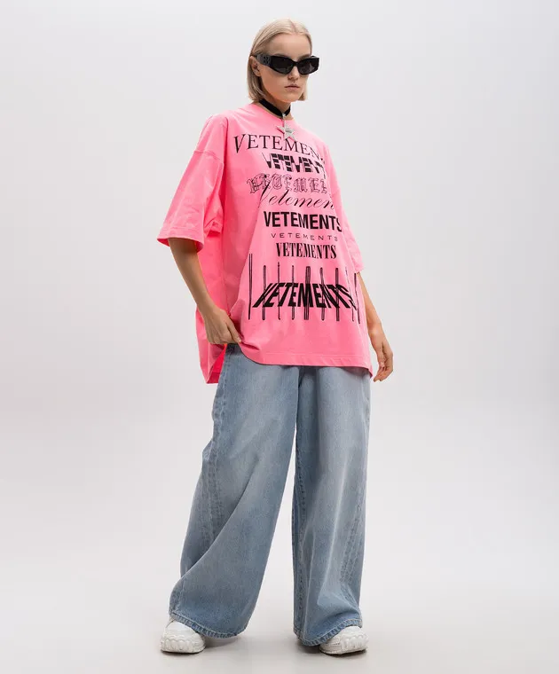 Vetements Pink t-shirt with a print