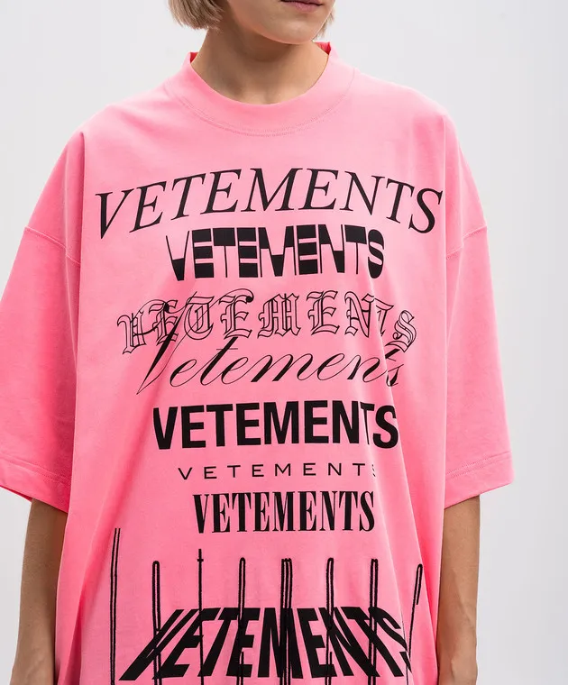 Vetements Pink t-shirt with a print